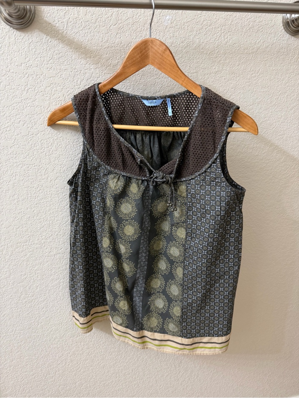 Izod Black and Olive Patterned Sleeveless Tie-Neck Camisole